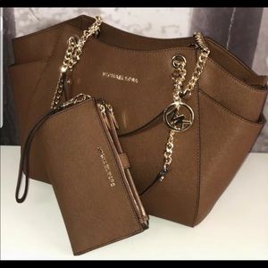 Michael lord brown bag an wallet